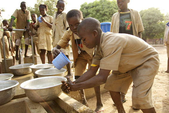 Helvetas_Benin_Schule_72dpi